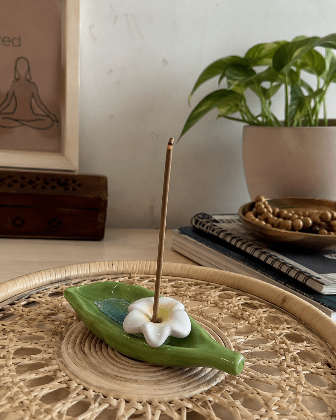 Ceramic Leaf Incense Holder - MoksaeCeramic Leaf Incense Holder