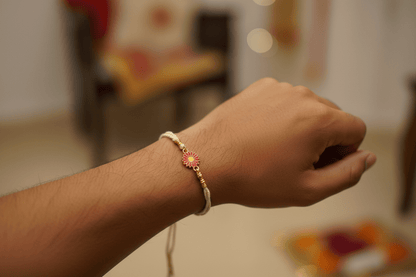 Daisy Charm Rakhi — Wildflower Handmade Rakhi - MoksaeDaisy Charm Rakhi — Wildflower Handmade Rakhi